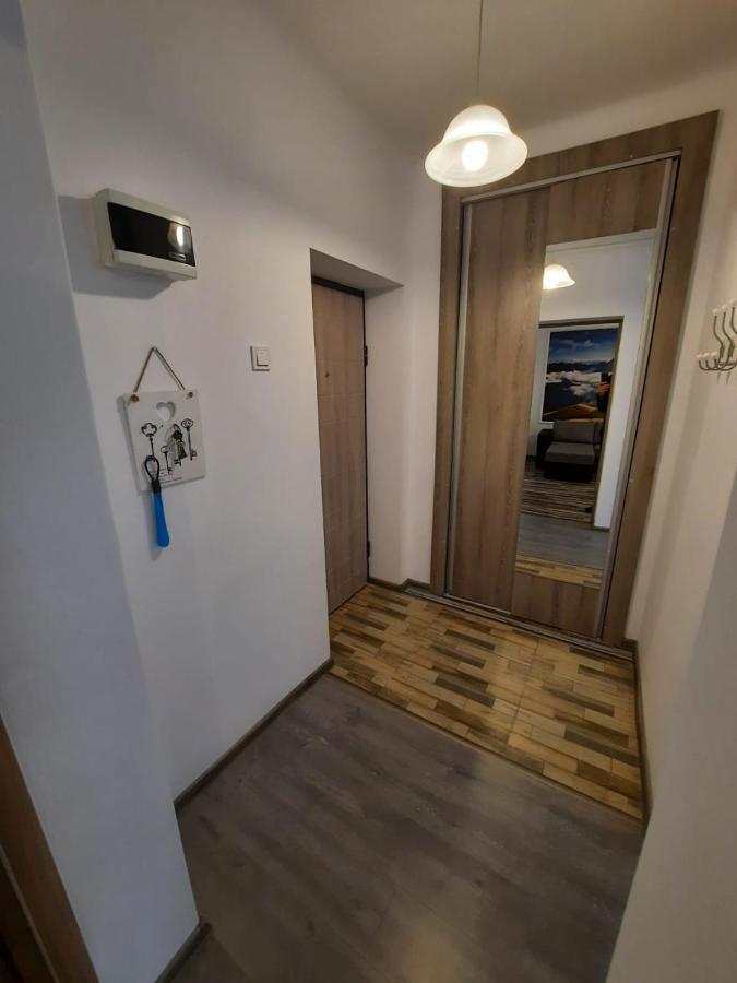 Croma Studio Petrosani Apartment Exterior photo